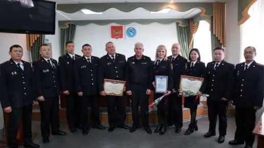 В МВД по Республике Алтай прошло торжественное мероприятие по случаю 102-ой годовщины образования службы участковых уполномоченных полиции в системе органов внутренних дел