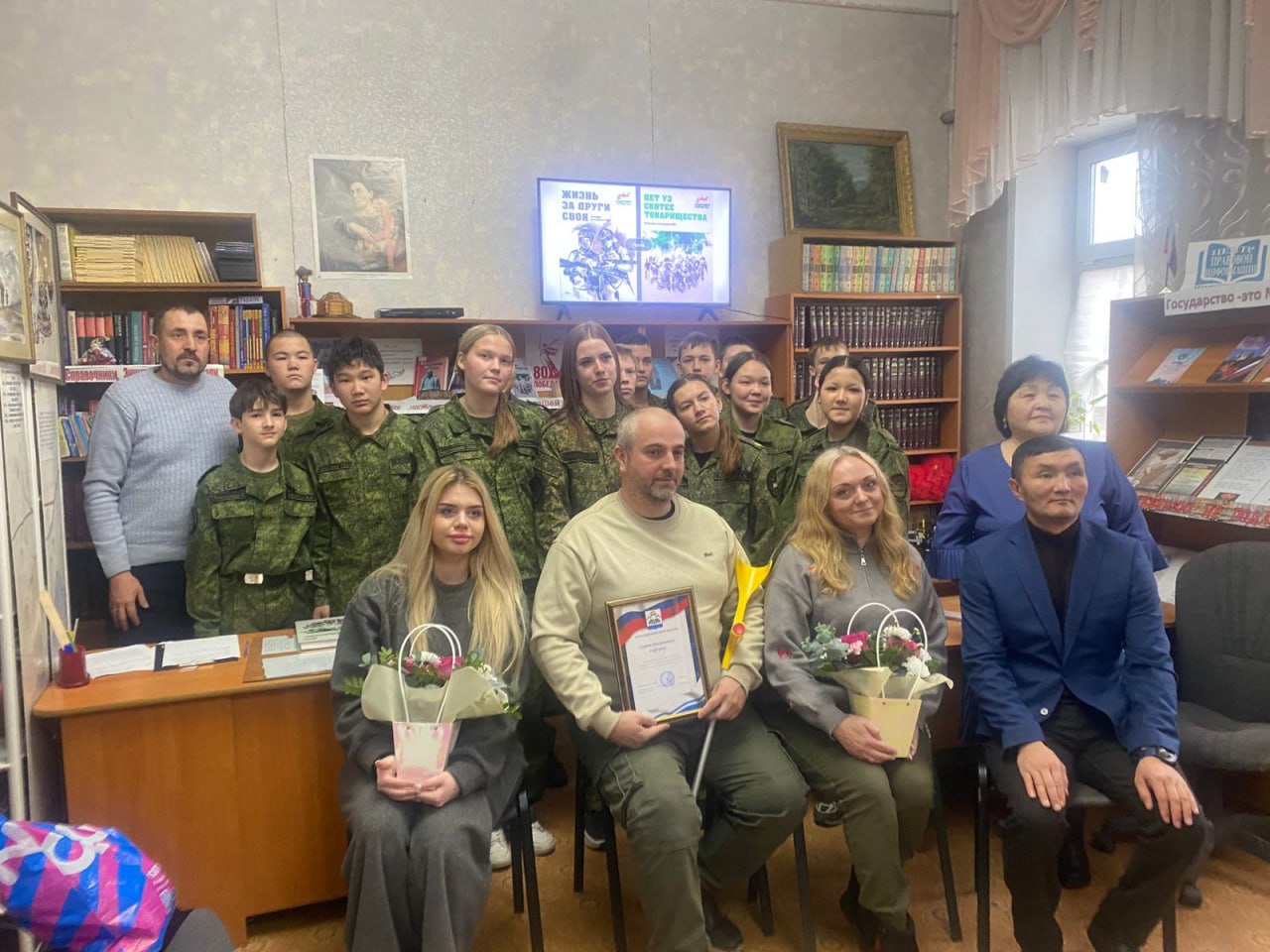 Участник программы медицинской реабилитации Сергей Валериевич Сифоров, приехавший в Горный Алтай с семьей для реабилитационного лечения после тяжелого ранения, поблагодарил главу региона Андрея Турчака, Комитет семей воинов... Участник программы медицинской реабилитации Сергей Валериевич Сифоров, приехавший в Горный Алтай с семьей для реабилитационного лечения после тяжелого ранения, поблагодарил главу региона Андрея Турчака, Комитет семей воинов...