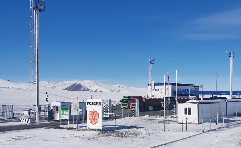 С января 2026 года начнут действовать новые правила выезда из Российской Федерации для несовершеннолетних граждан Российской Федерации