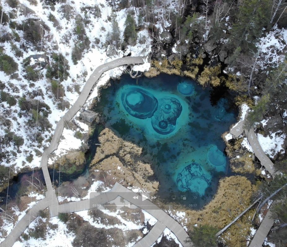 Гейзерное озеро. Типа всем спокойной ночи