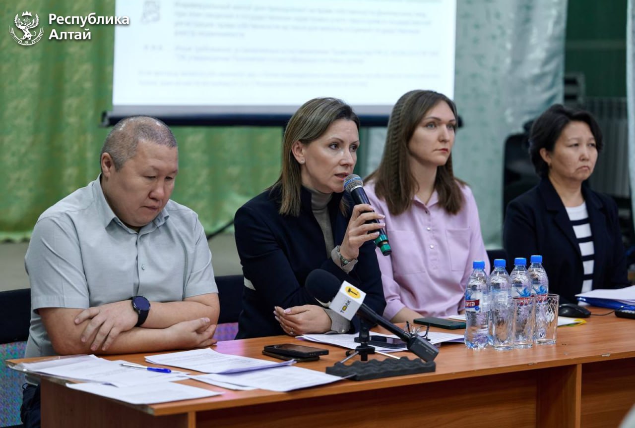 В Чемальском и Майминском районах прошли выездные встречи министерство экономического развития Республики Алтай с собственниками гостевых домов, в которых приняли участие около 150 владельцев средств размещения В Чемальском и Майминском районах прошли выездные встречи министерство экономического развития Республики Алтай с собственниками гостевых домов, в которых приняли участие около 150 владельцев средств размещения