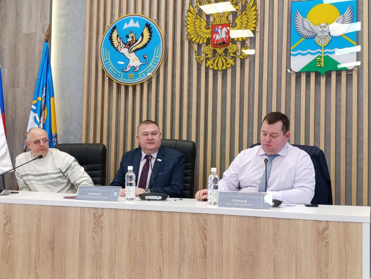 На сессии в Майме приняты меры поддержки педагогов и учреждена новая медаль На сессии в Майме приняты меры поддержки педагогов и учреждена новая медаль