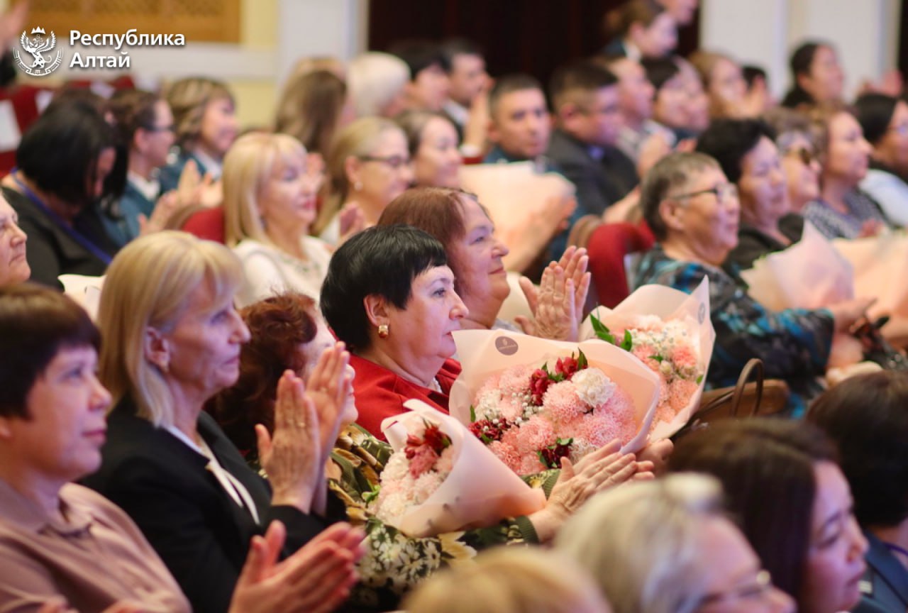 Налоговая служба Алтая отмечает 35 лет: итоги, рост и благодарность Налоговая служба Алтая отмечает 35 лет: итоги, рост и благодарность