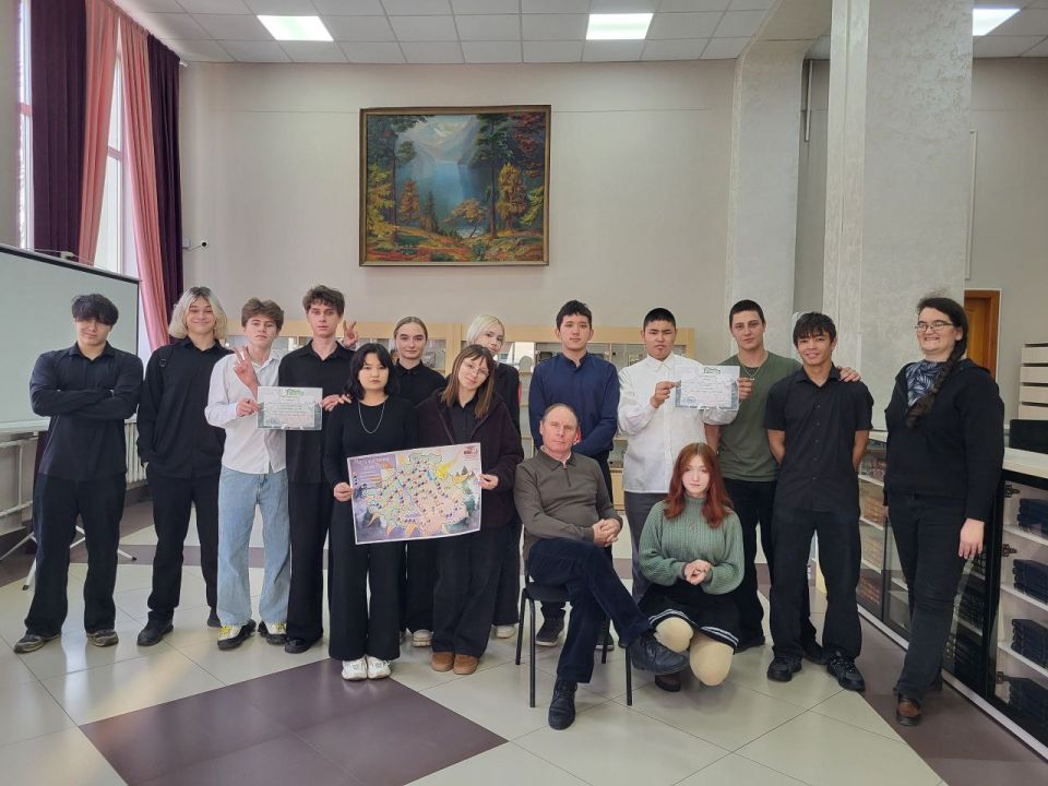 Настольная игра «Место притяжения – Горный Алтай» появилась в Национальной библиотеке имени М.В. Чевалкова