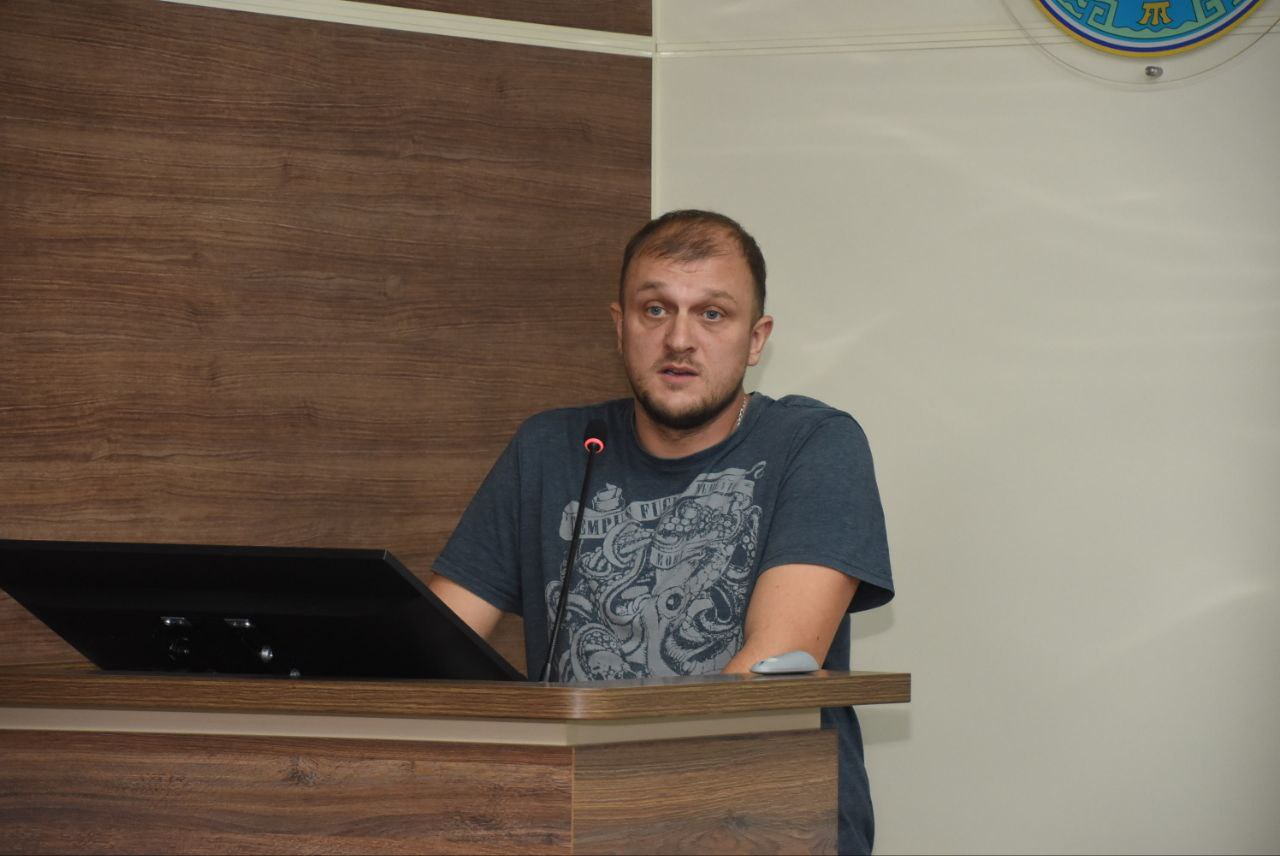 Обсуждение дизайн-проектов по благоустройству общественных территорий, которые преобразятся в 2026 году, состоялось в администрации Горно-Алтайска Обсуждение дизайн-проектов по благоустройству общественных территорий, которые преобразятся в 2026 году, состоялось в администрации Горно-Алтайска