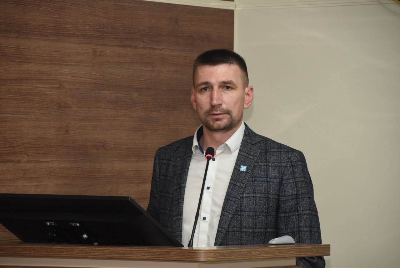 Обсуждение дизайн-проектов по благоустройству общественных территорий, которые преобразятся в 2026 году, состоялось в администрации Горно-Алтайска Обсуждение дизайн-проектов по благоустройству общественных территорий, которые преобразятся в 2026 году, состоялось в администрации Горно-Алтайска