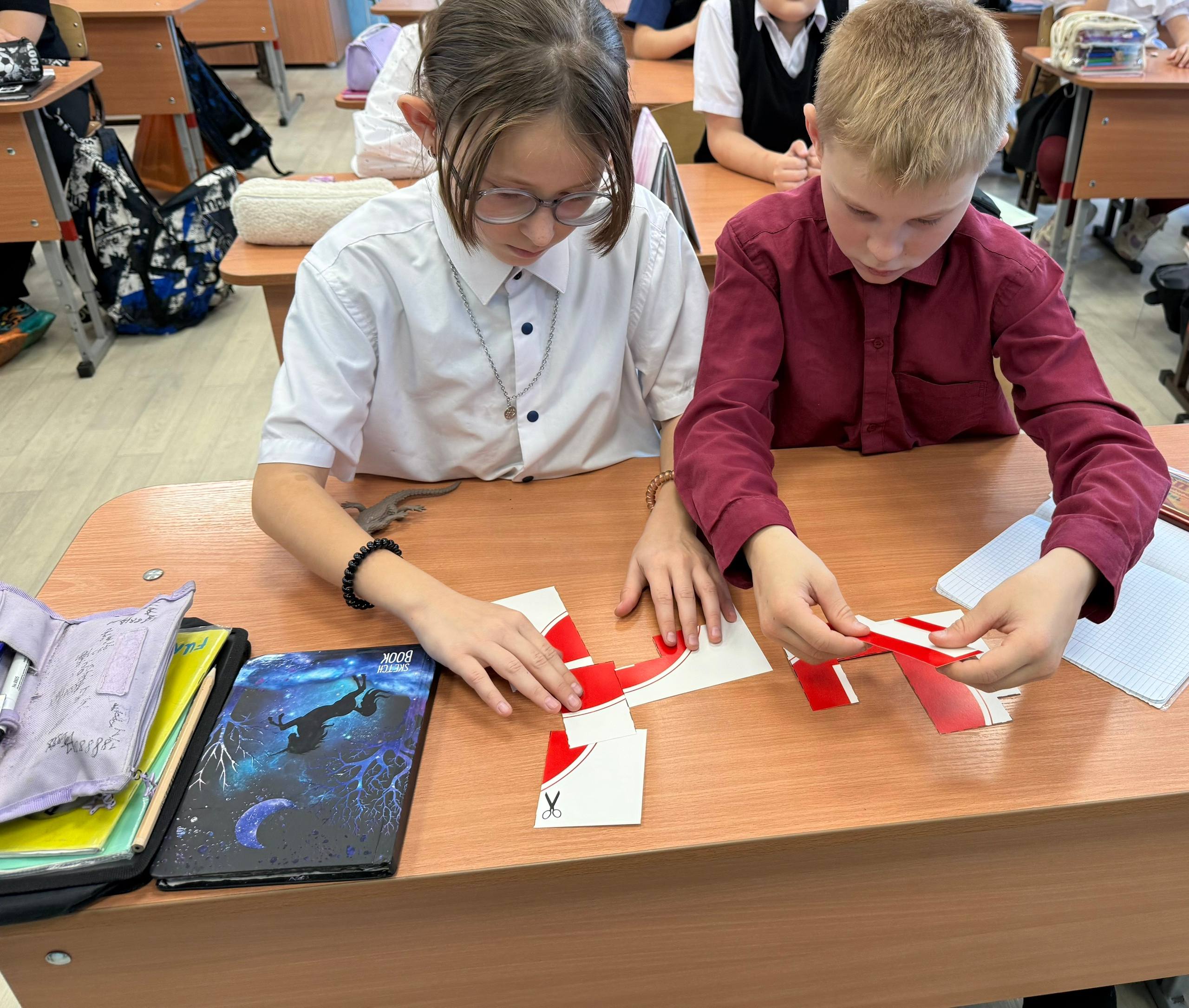 Сотрудники региональной Госавтоинспекции провели увлекательный урок по ПДД для учеников МБОУ «Новая школа г. Горно-Алтайска» Сотрудники региональной Госавтоинспекции провели увлекательный урок по ПДД для учеников МБОУ «Новая школа г. Горно-Алтайска»