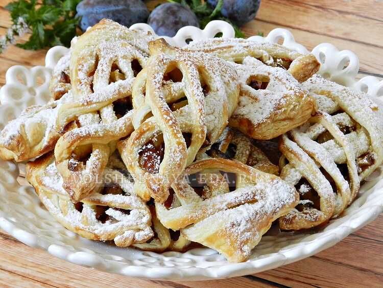 Вкусное чудо из слоеного теста