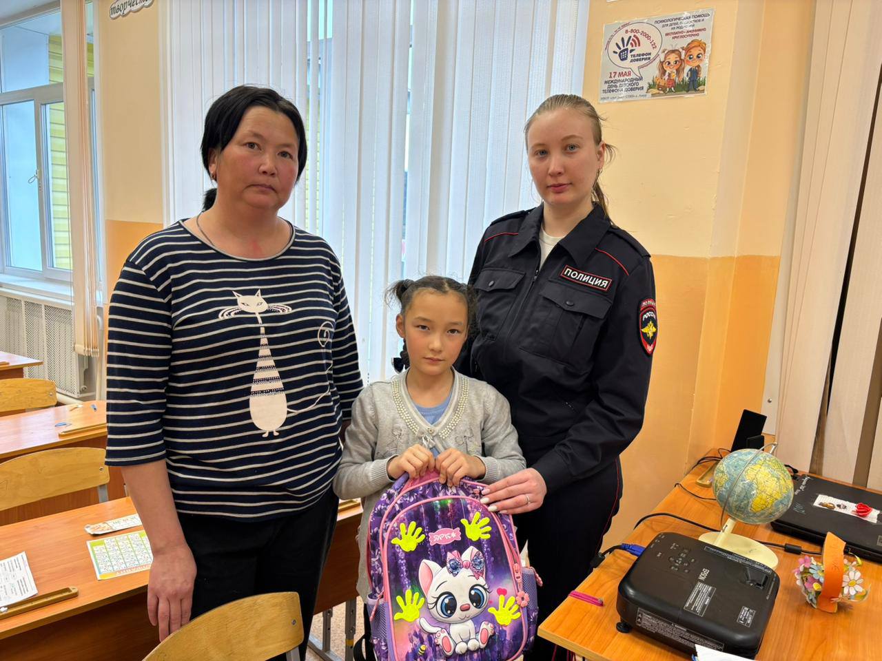 В Амурской школе прошла акция по безопасности дорожного движения В Амурской школе прошла акция по безопасности дорожного движения