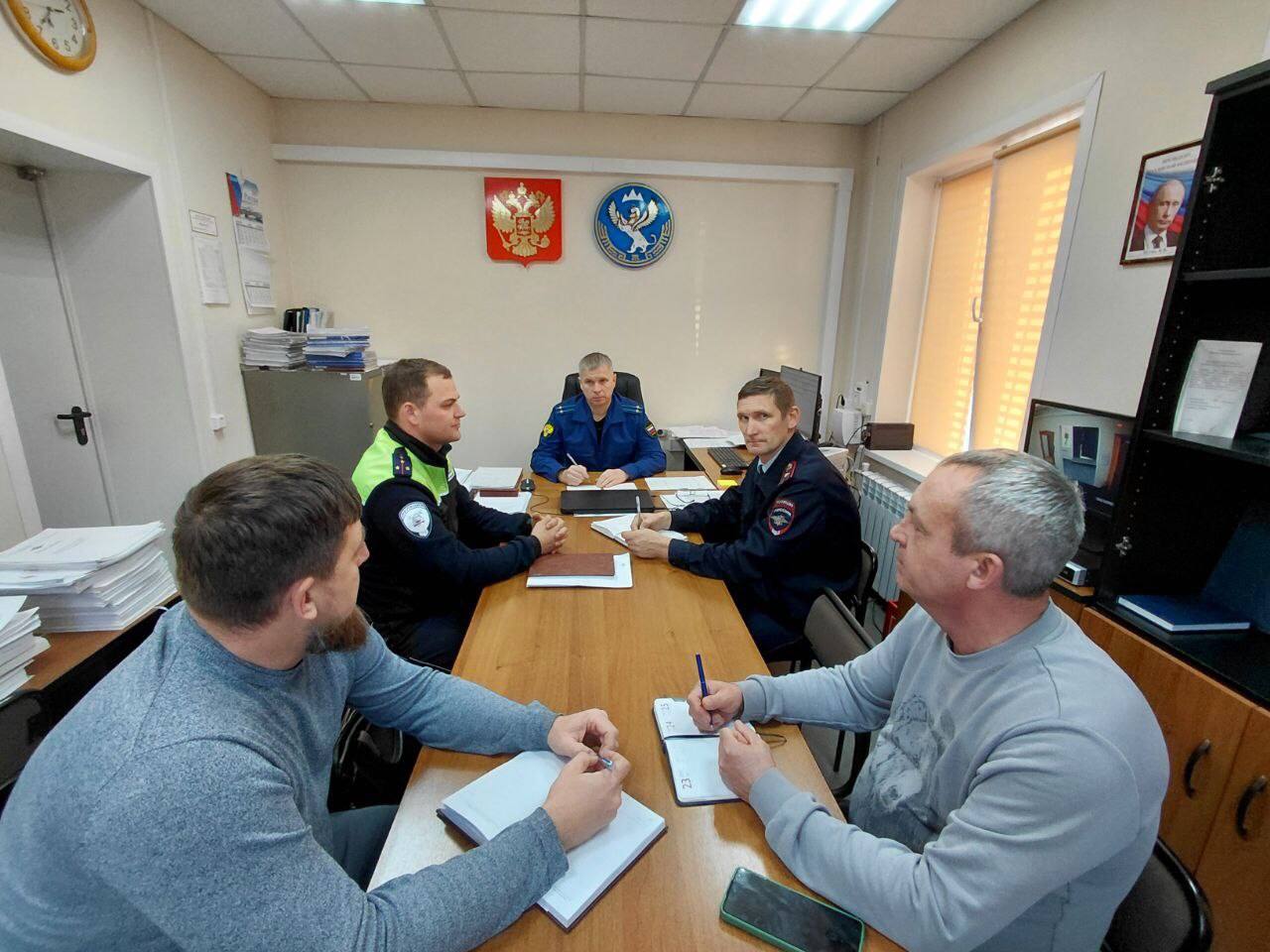 Прокуратурой Турочакского района проведено межведомственное совещание по вопросу обеспечения безопасности дорожного движения на автомобильных дорогах района