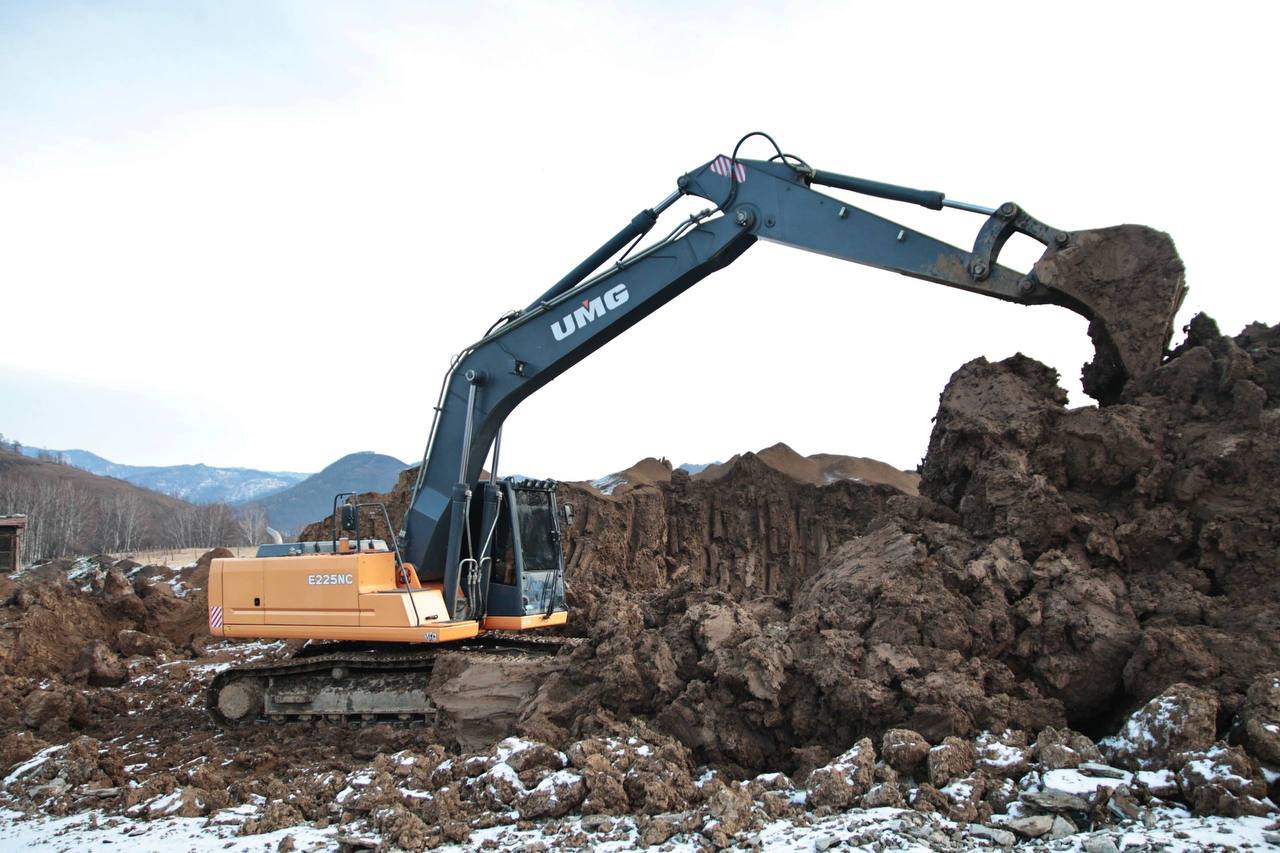 Недалеко от села Коргон строят молочный комплекс и площадку для выращивания молодняка Недалеко от села Коргон строят молочный комплекс и площадку для выращивания молодняка