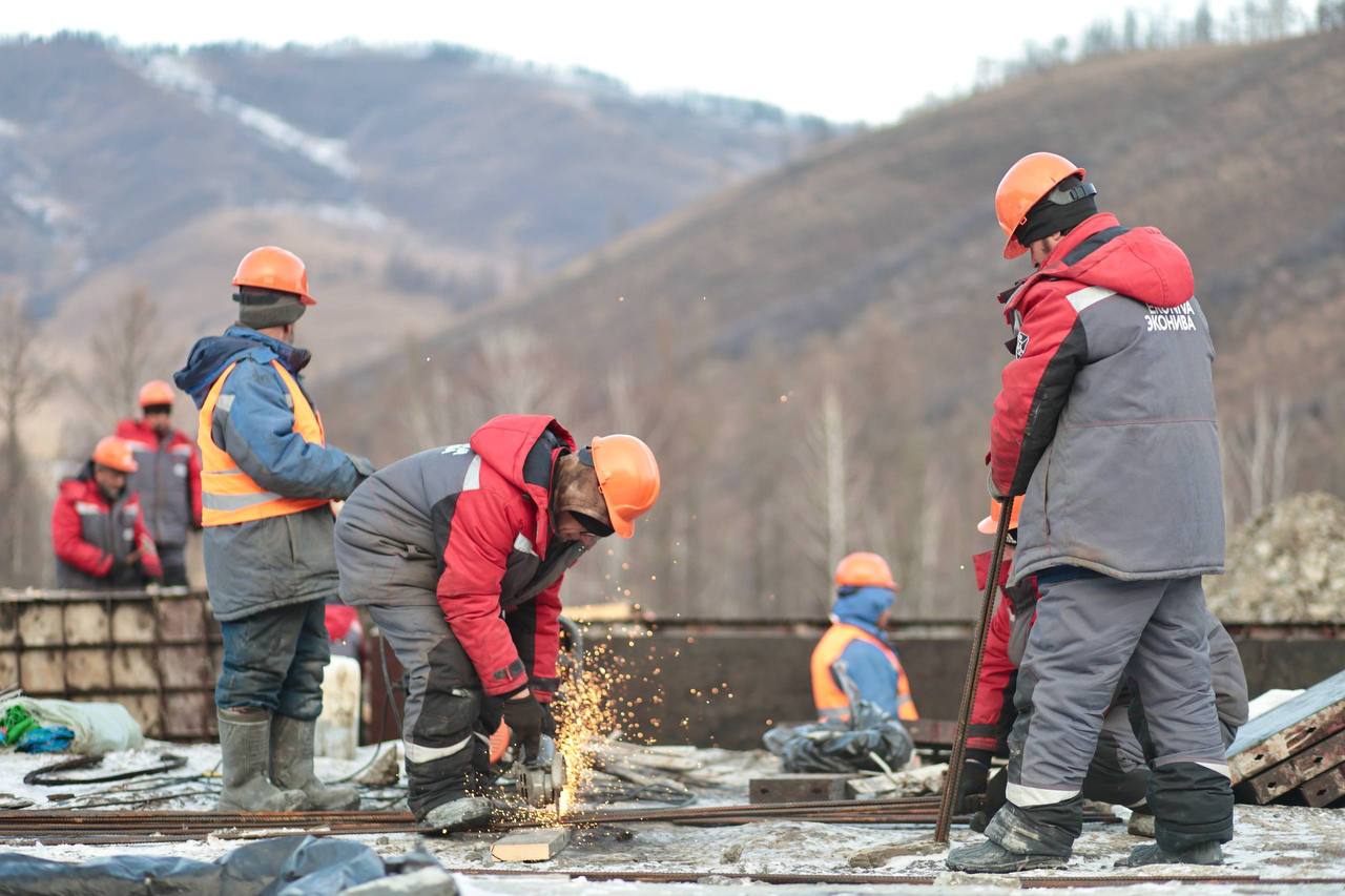 Недалеко от села Коргон строят молочный комплекс и площадку для выращивания молодняка Недалеко от села Коргон строят молочный комплекс и площадку для выращивания молодняка