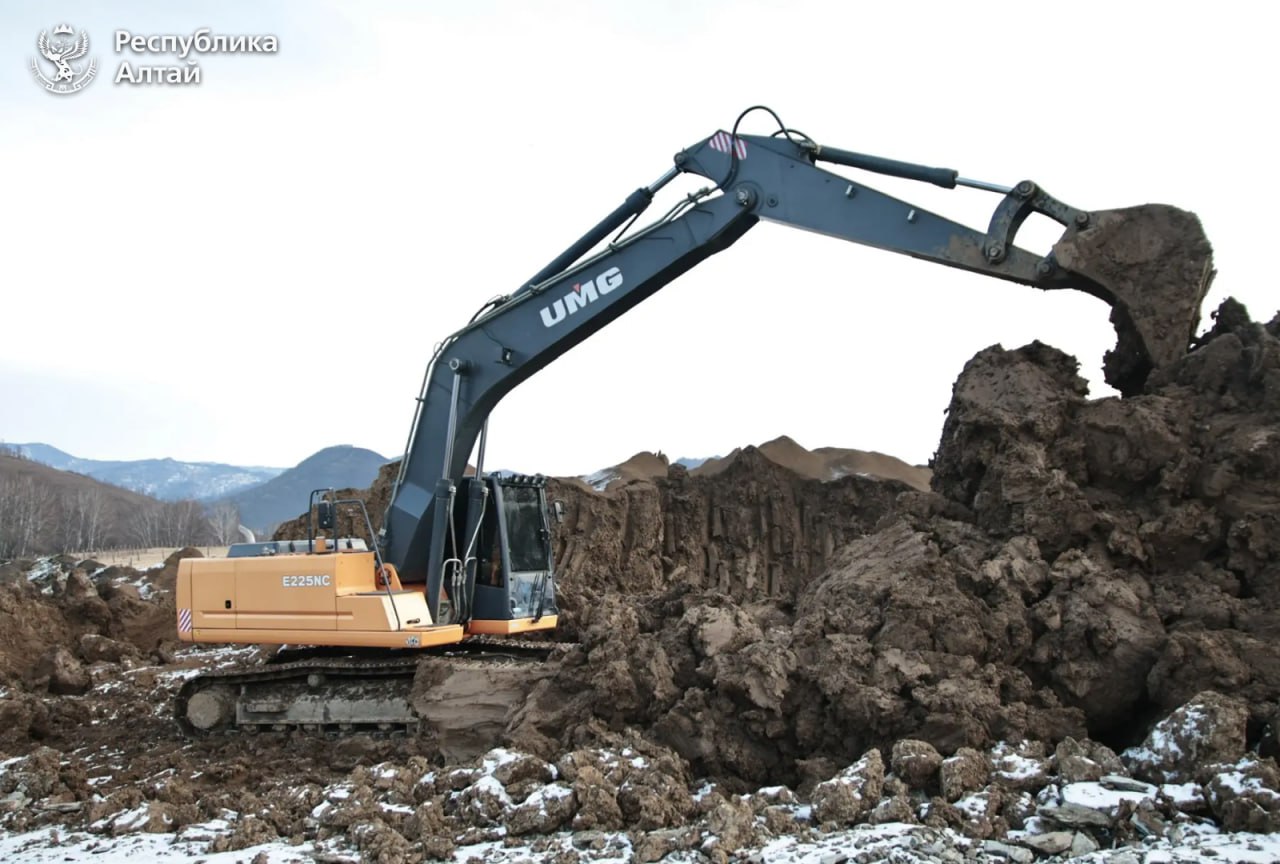 В Усть-Канском районе недалеко от села Коргон строят молочный комплекс и площадку для выращивания молодняка В Усть-Канском районе недалеко от села Коргон строят молочный комплекс и площадку для выращивания молодняка