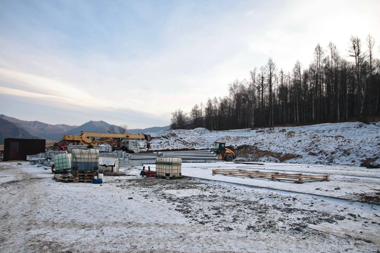 Недалеко от села Коргон строят молочный комплекс и площадку для выращивания молодняка Недалеко от села Коргон строят молочный комплекс и площадку для выращивания молодняка