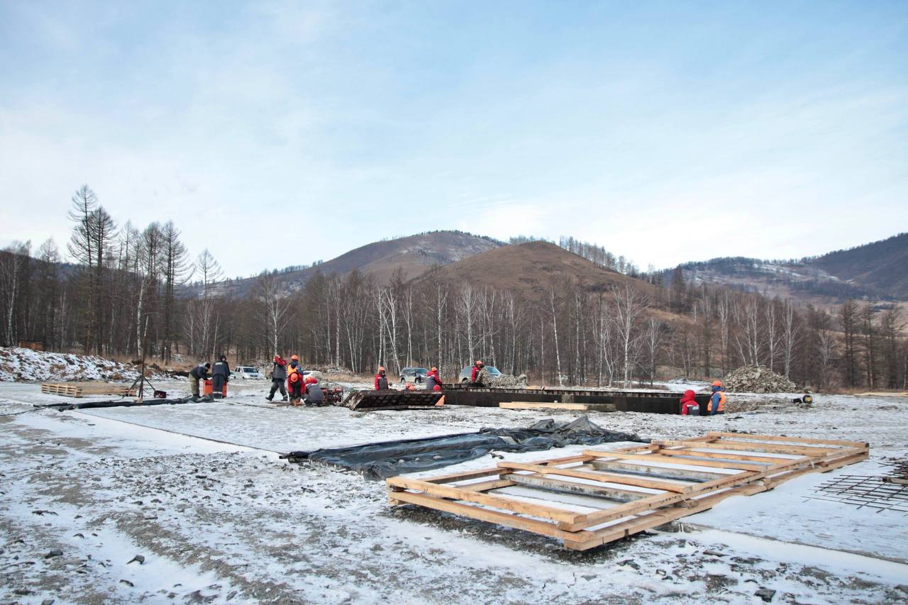 Недалеко от села Коргон строят молочный комплекс и площадку для выращивания молодняка Недалеко от села Коргон строят молочный комплекс и площадку для выращивания молодняка