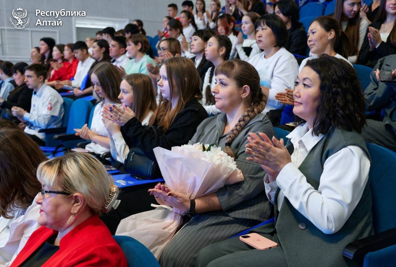 Победителей регионального этапа премии «Мы вместе» определили в Горно-Алтайске Победителей регионального этапа премии «Мы вместе» определили в Горно-Алтайске