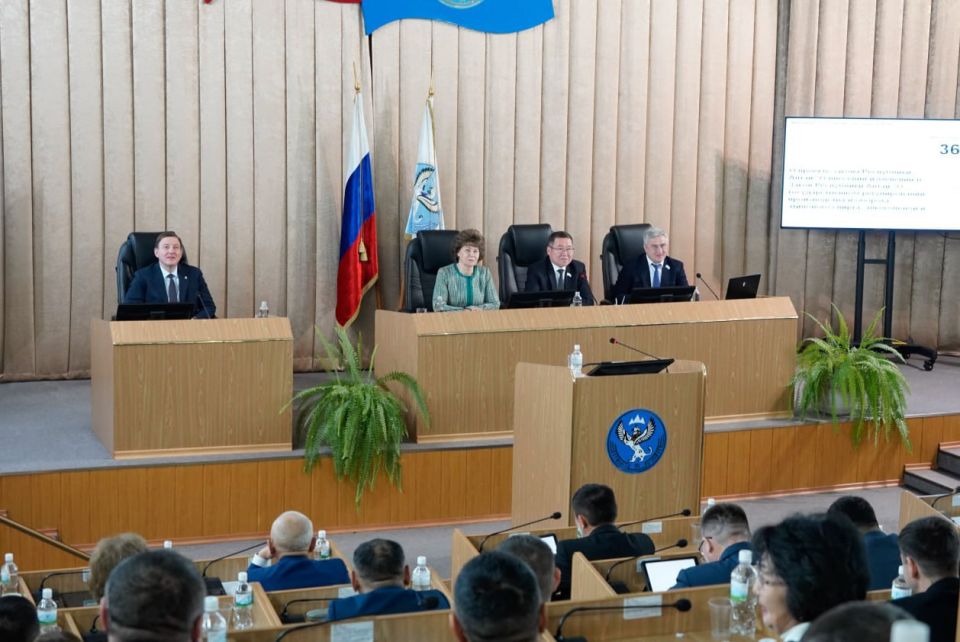 Сегодня состоялась очередная сессия Госсобрания – Эл Курултай