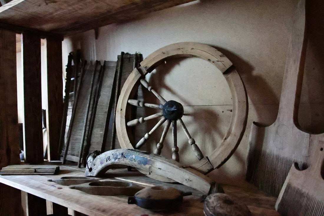 Камнерезную мастерскую по обработке яшмы и порфира откроют при центре русской культуры «Горница» в селе Коргон Усть-Канского района Камнерезную мастерскую по обработке яшмы и порфира откроют при центре русской культуры «Горница» в селе Коргон Усть-Канского района