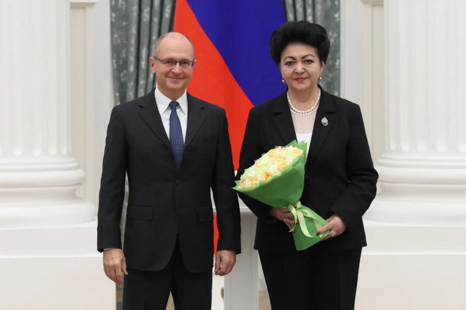 В Екатерининском зале Кремля состоялась церемония вручения государственных наград представителям органов местного самоуправления из разных регионов страны