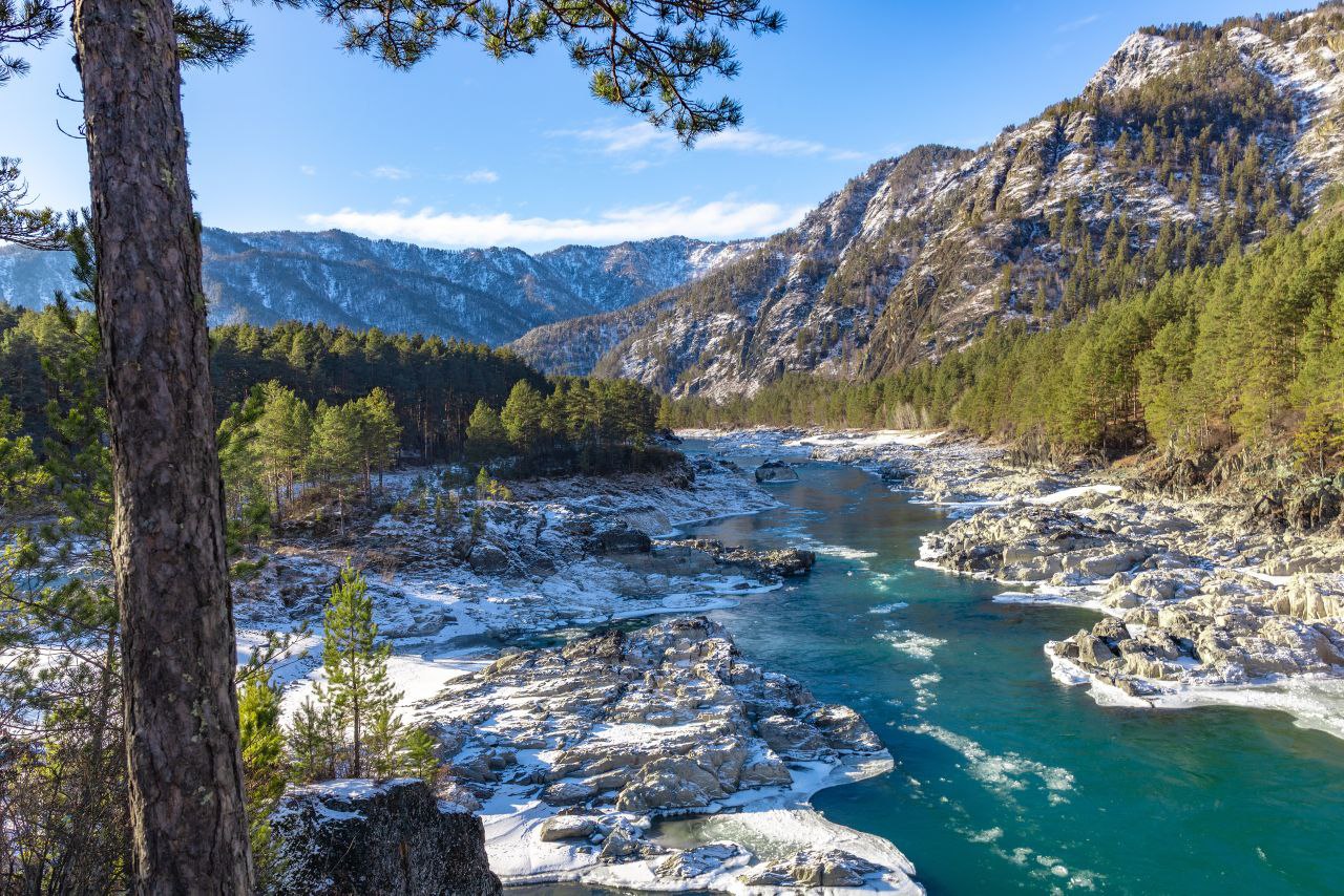 Проехав около 60 000 км автостопом, я всё равно не мог не вернуться на Алтай — свою кровную родину Проехав около 60 000 км автостопом, я всё равно не мог не вернуться на Алтай — свою кровную родину