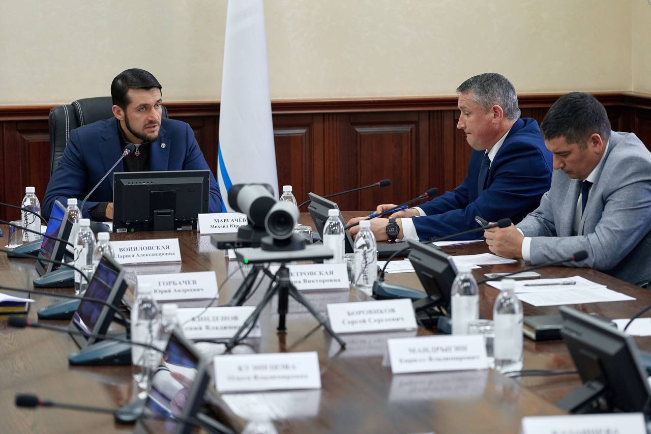 Александр Прокопьев: На очередном заседании рабочей группы по управлению земельными ресурсами обсудили ход выполнения задачи, поставленной Главой Республики Алтай Андреем Анатольевичем Турчаком