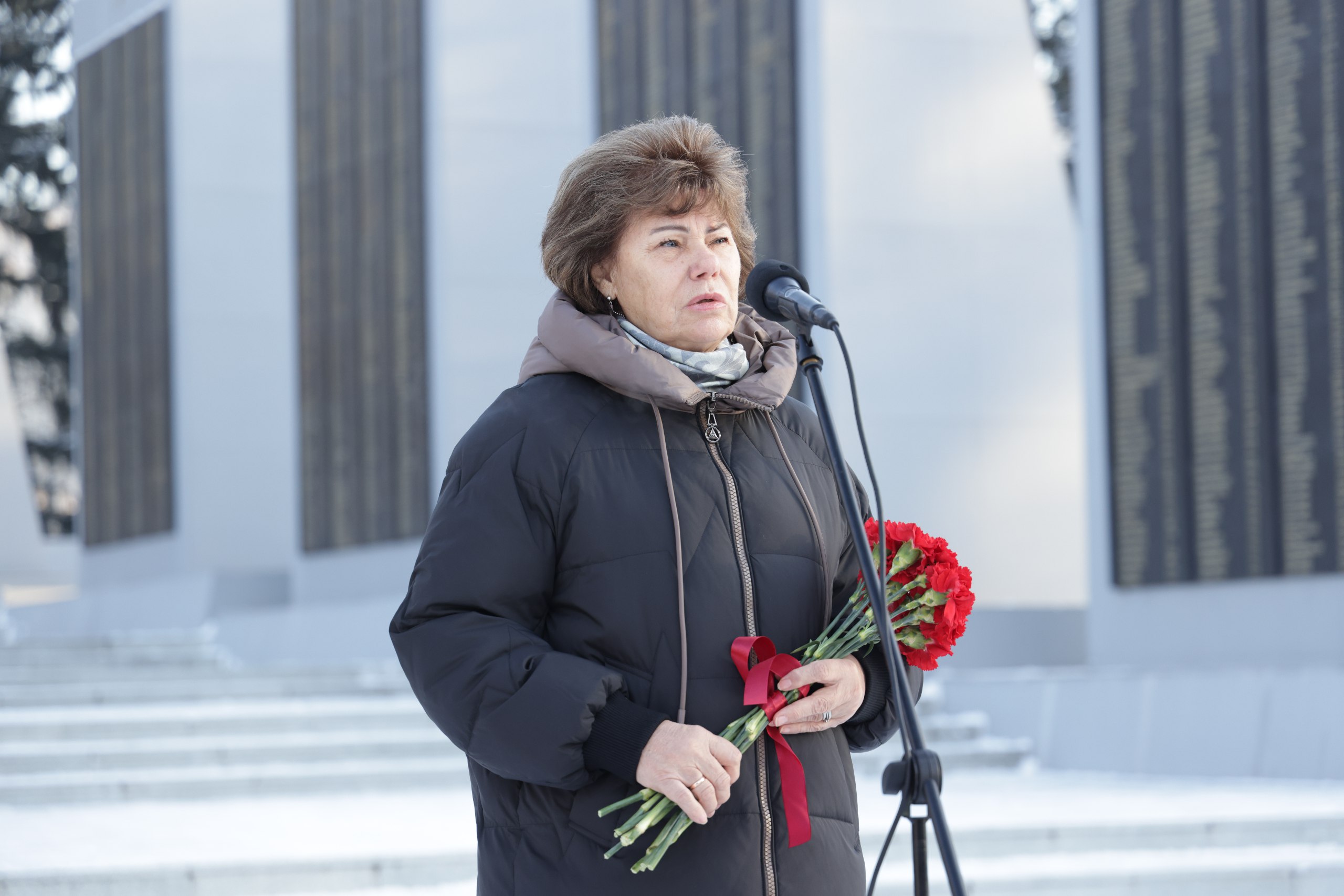 Имя твое неизвестно, подвиг твой бессмертен