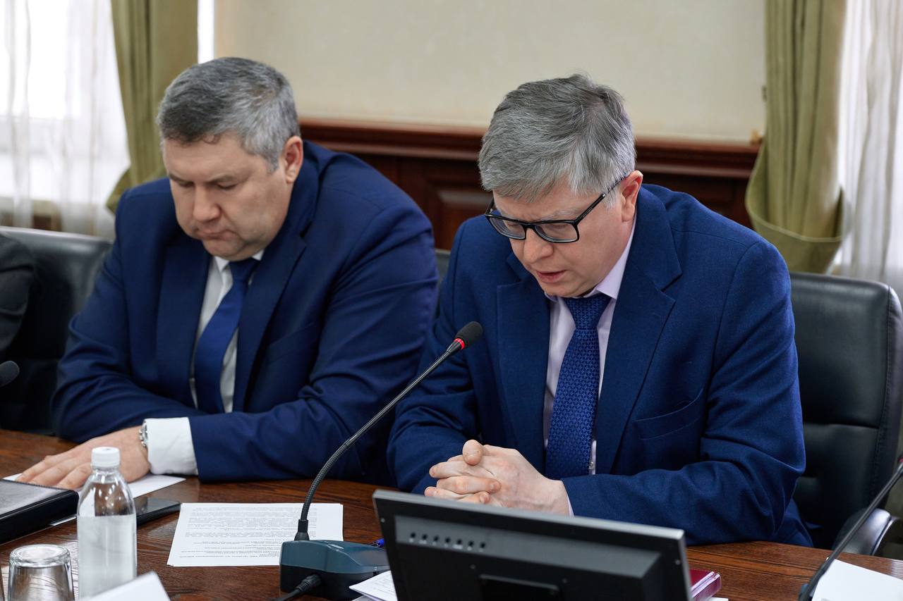 Александр Прокопьев: На очередном заседании рабочей группы по управлению земельными ресурсами обсудили ход выполнения задачи, поставленной Главой Республики Алтай Андреем Анатольевичем Турчаком Александр Прокопьев: На очередном заседании рабочей группы по управлению земельными ресурсами обсудили ход выполнения задачи, поставленной Главой Республики Алтай Андреем Анатольевичем Турчаком