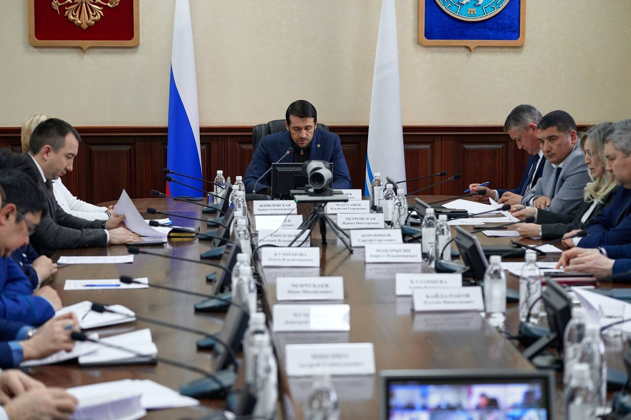 Александр Прокопьев: На очередном заседании рабочей группы по управлению земельными ресурсами обсудили ход выполнения задачи, поставленной Главой Республики Алтай Андреем Анатольевичем Турчаком Александр Прокопьев: На очередном заседании рабочей группы по управлению земельными ресурсами обсудили ход выполнения задачи, поставленной Главой Республики Алтай Андреем Анатольевичем Турчаком