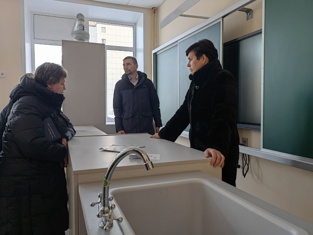 В лицее №1 завершается капитальный ремонт, сообщает мэр Горно-Алтайска Ольга Сафронова В лицее №1 завершается капитальный ремонт, сообщает мэр Горно-Алтайска Ольга Сафронова