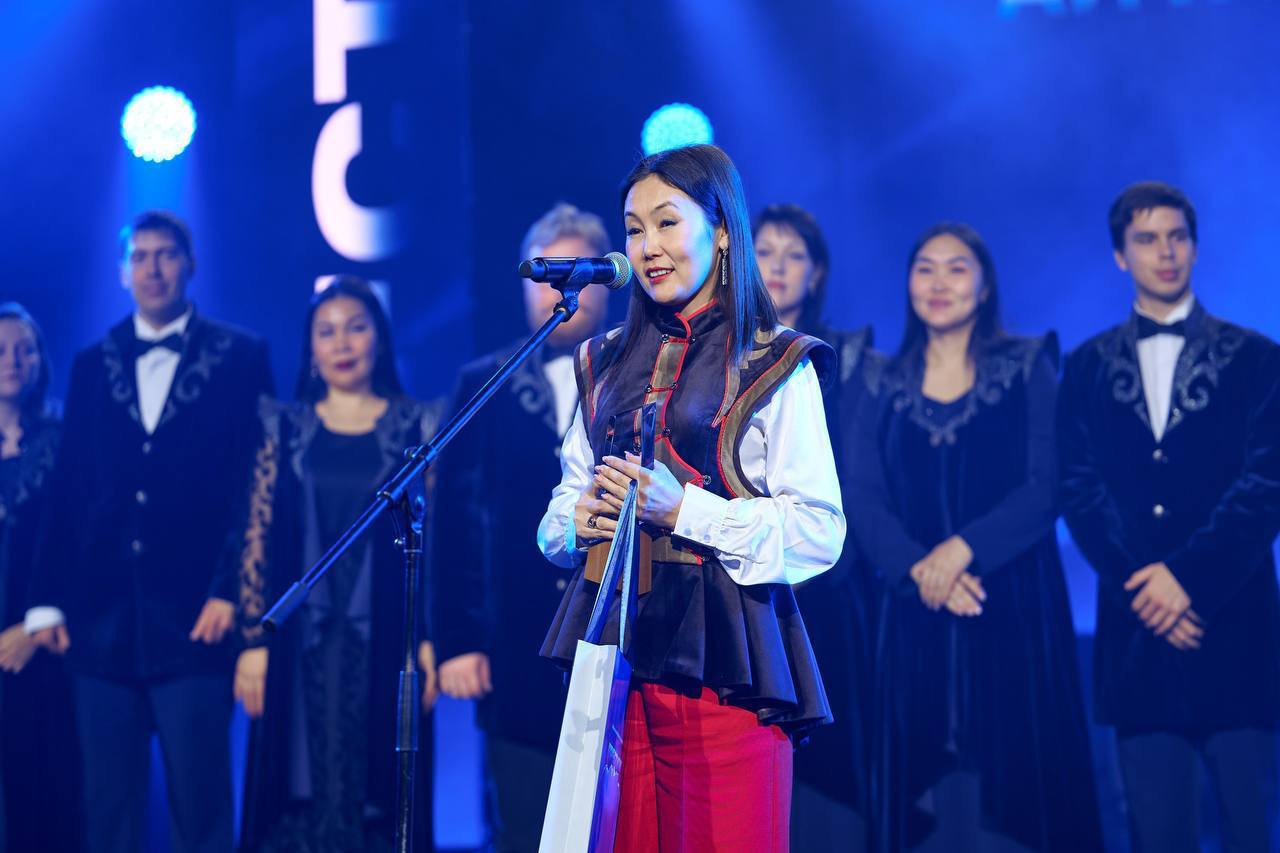 Александр Прокопьев: В Национальном театре Республики Алтай состоялось награждение наших талантов — призеров премии «Престиж Алтай 2025» Александр Прокопьев: В Национальном театре Республики Алтай состоялось награждение наших талантов — призеров премии «Престиж Алтай 2025»