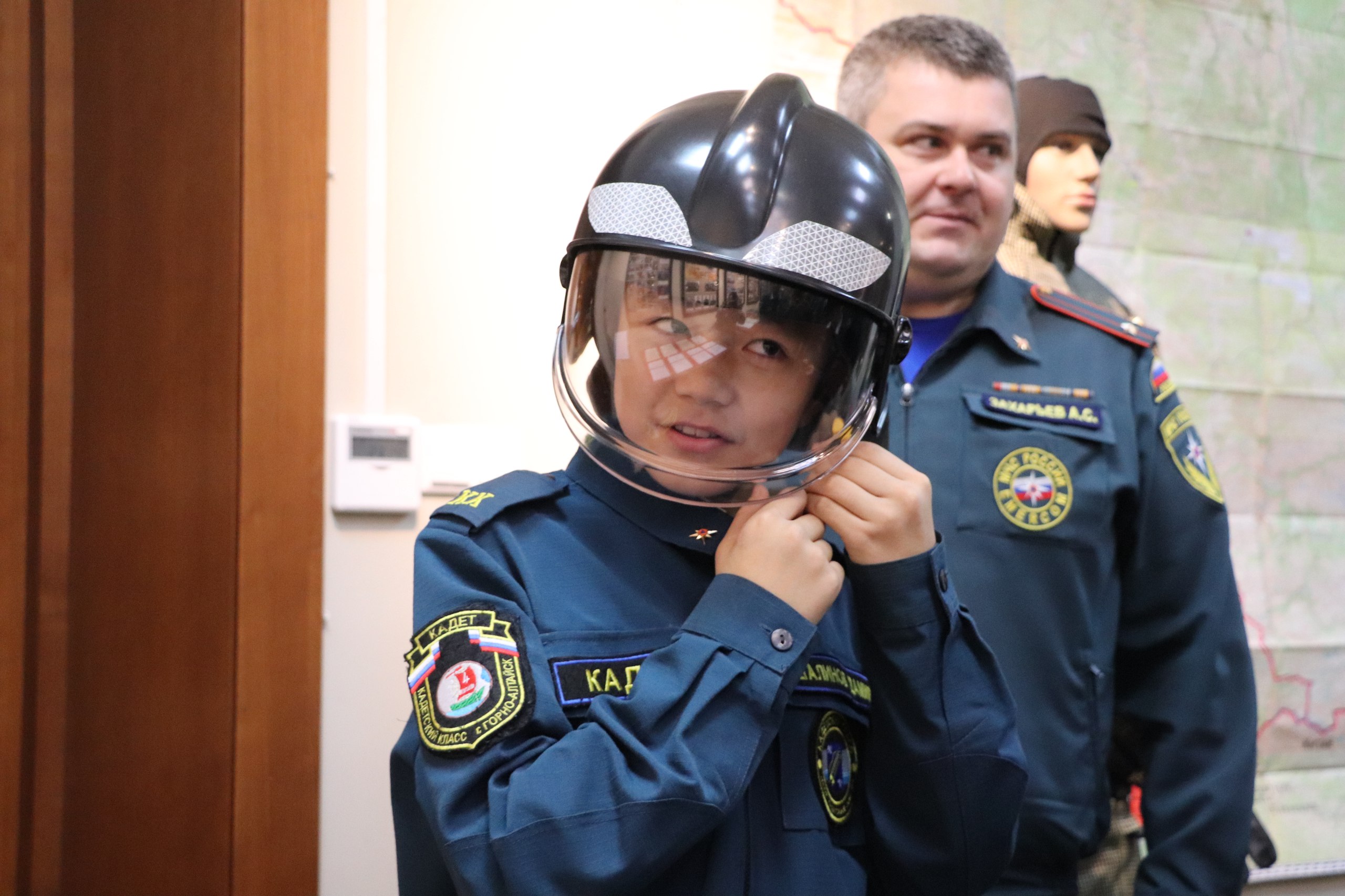 Кадеты-спасатели из Горно-Алтайска побывали на необычной экскурсии — в мир героев МЧС Кадеты-спасатели из Горно-Алтайска побывали на необычной экскурсии — в мир героев МЧС