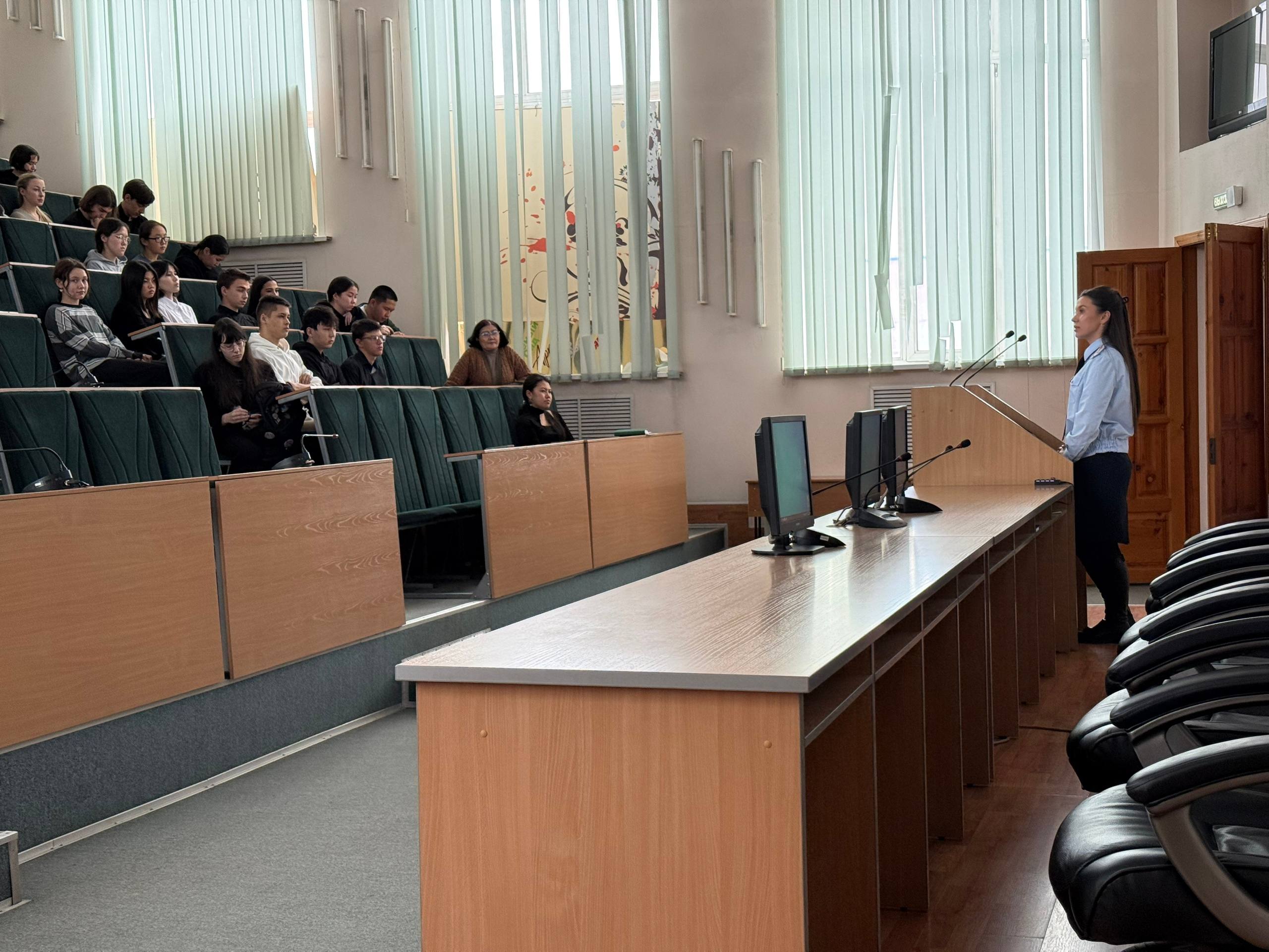 В рамках акции «Трезвый взгляд» сотрудники региональной Госавтоинспекции провели профилактические беседы со студентами и школьниками в Горно-Алтайске В рамках акции «Трезвый взгляд» сотрудники региональной Госавтоинспекции провели профилактические беседы со студентами и школьниками в Горно-Алтайске