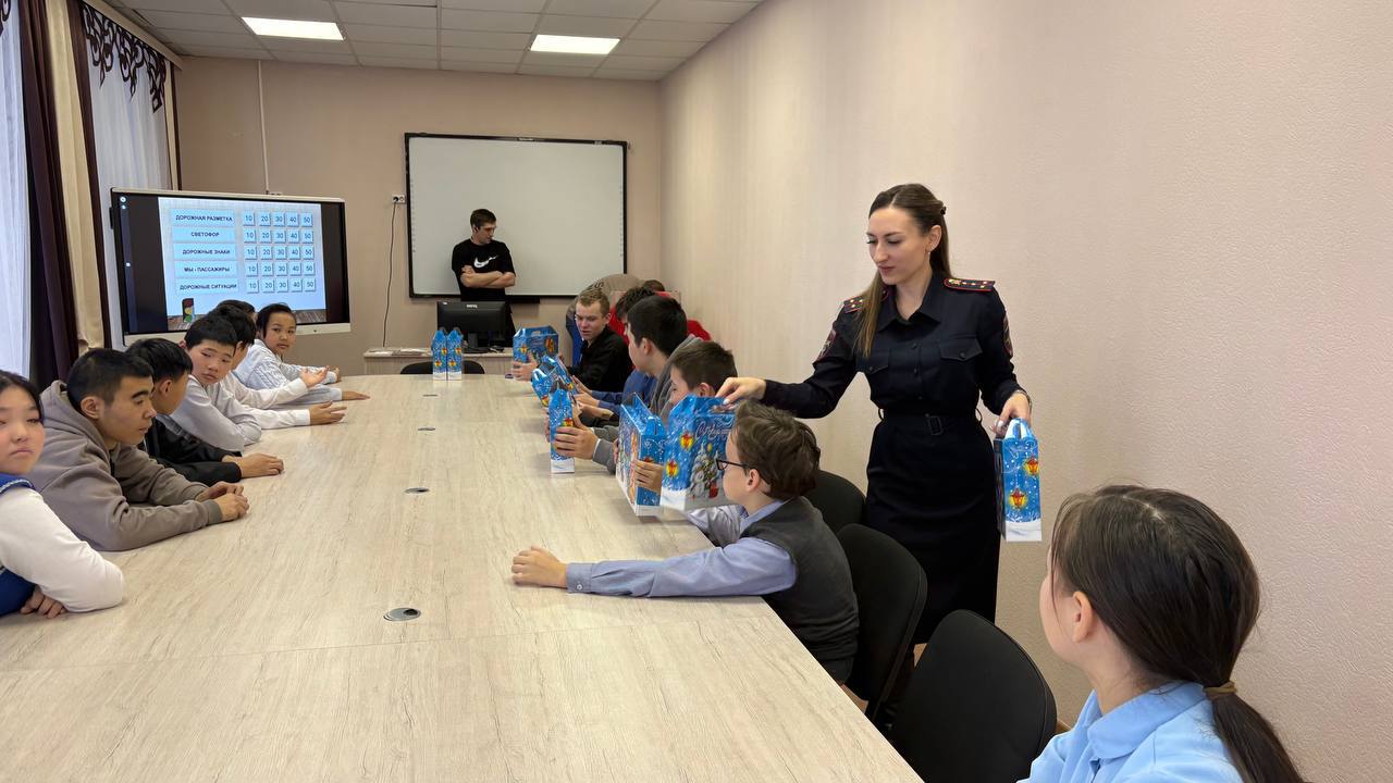 Сотрудники Госавтоинспекции провели познавательное занятие для детей-инвалидов и детей с ограниченными возможностями здоровья Сотрудники Госавтоинспекции провели познавательное занятие для детей-инвалидов и детей с ограниченными возможностями здоровья