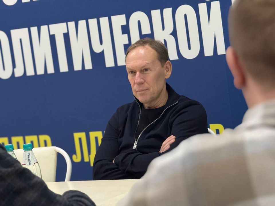 Андрей Луговой: Дню Мотострелковых войск быть?