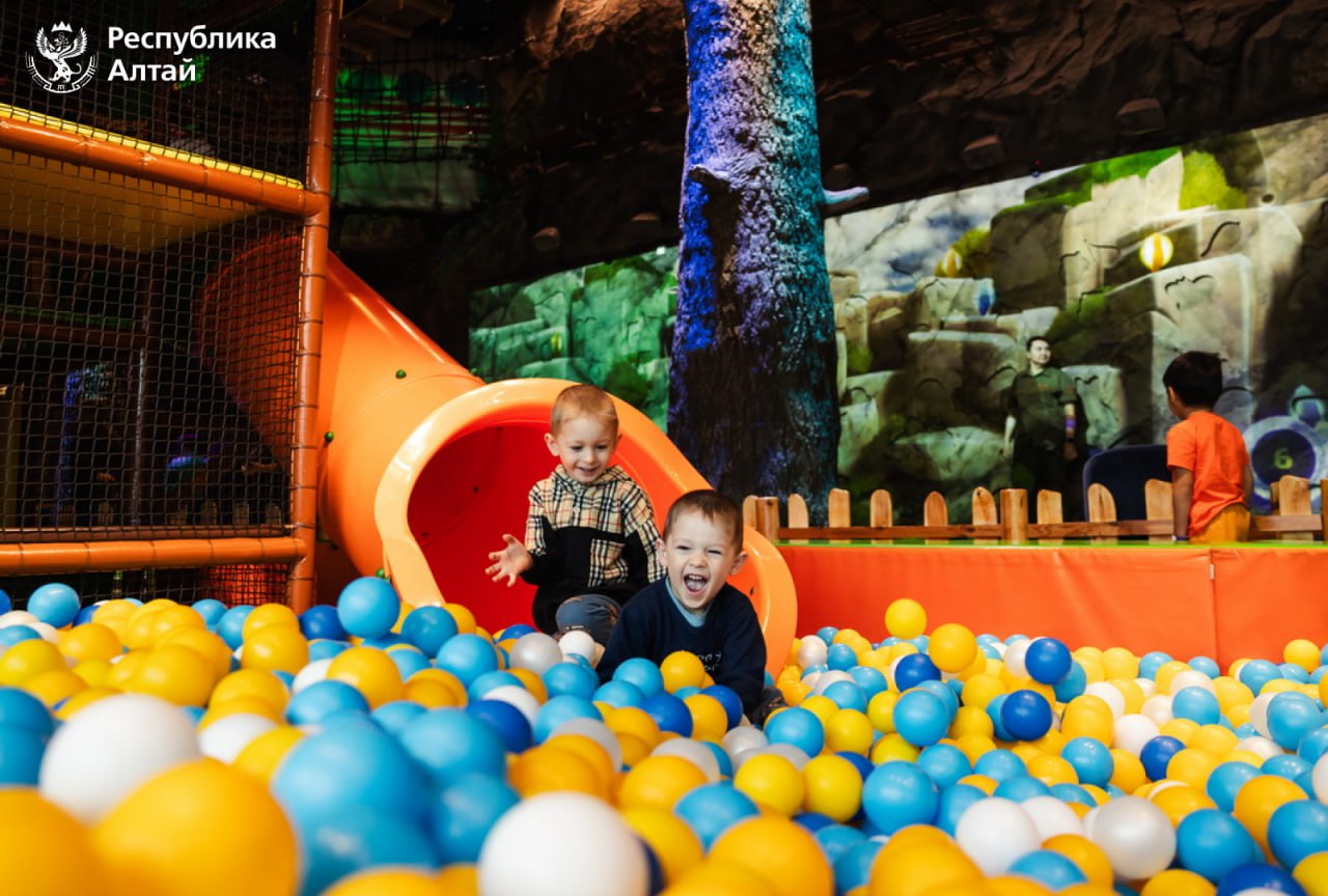 В декаду инвалидов курорт Сбера «Манжерок» организовал праздник для детей с ограниченными возможностями в досуговом центре «Лес чудес» В декаду инвалидов курорт Сбера «Манжерок» организовал праздник для детей с ограниченными возможностями в досуговом центре «Лес чудес»