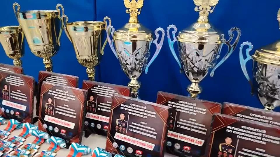 Памяти героя: Накануне Дня Героев отечества в Майме состоялся открытый региональный турнир по панкратиону памяти героя СВО Алексея Новикова(Мерлушкина)