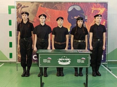 В Майминской школе увековечили память участника СВО Михаила Тузовского