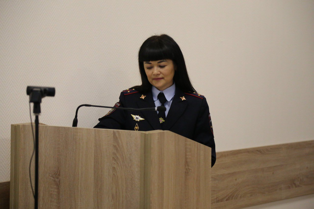 В Министерстве внутренних дел по Республике Алтай состоялась церемония награждения детей, принявших участие в конкурсе рисунков, посвященного Международному дню борьбы с коррупцией, который ежегодно отмечается 9 декабря В Министерстве внутренних дел по Республике Алтай состоялась церемония награждения детей, принявших участие в конкурсе рисунков, посвященного Международному дню борьбы с коррупцией, который ежегодно отмечается 9 декабря