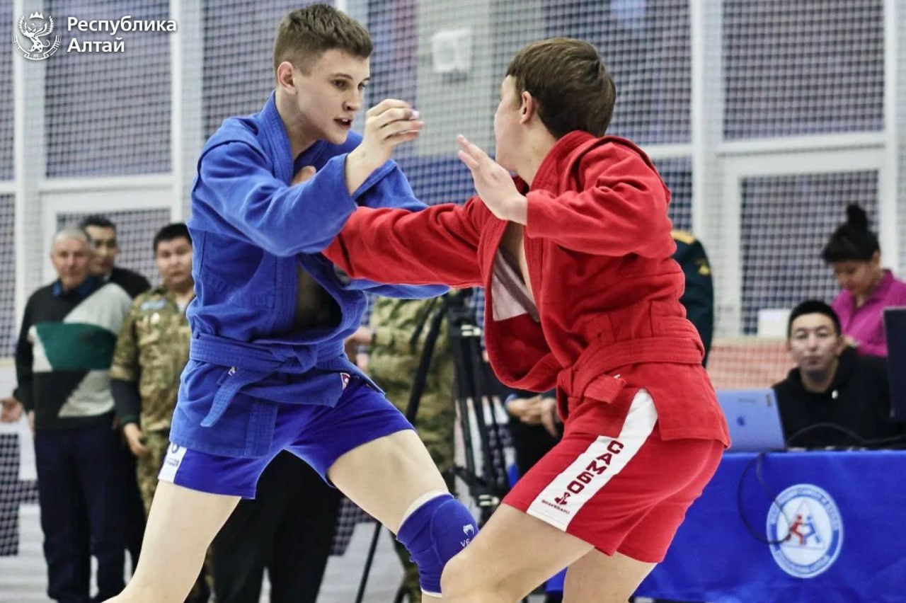 Республика Алтай принимает соревнования на Первенство и Чемпионат Сибирского федерального округа по самбо в память о Герое России Айдаре Карабашеве Республика Алтай принимает соревнования на Первенство и Чемпионат Сибирского федерального округа по самбо в память о Герое России Айдаре Карабашеве