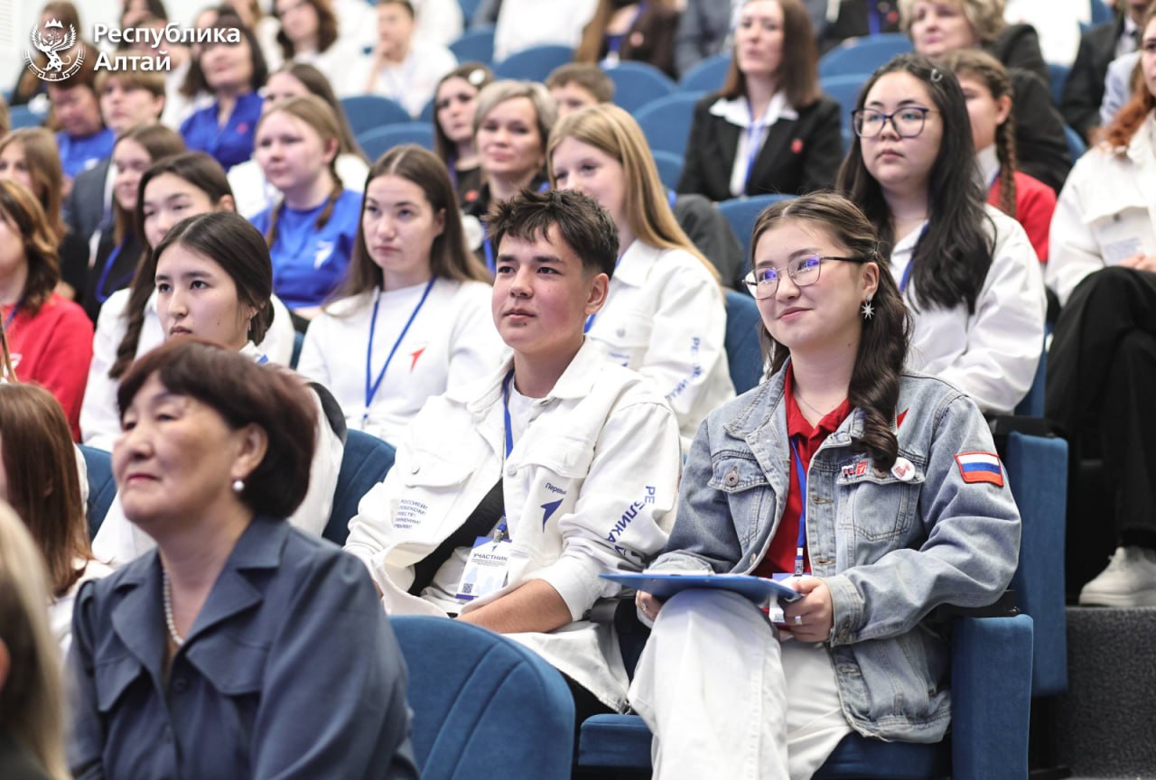 Глава Республики Алтай Андрей Турчак принял участие в конференции регионального отделения Движения Первых Глава Республики Алтай Андрей Турчак принял участие в конференции регионального отделения Движения Первых