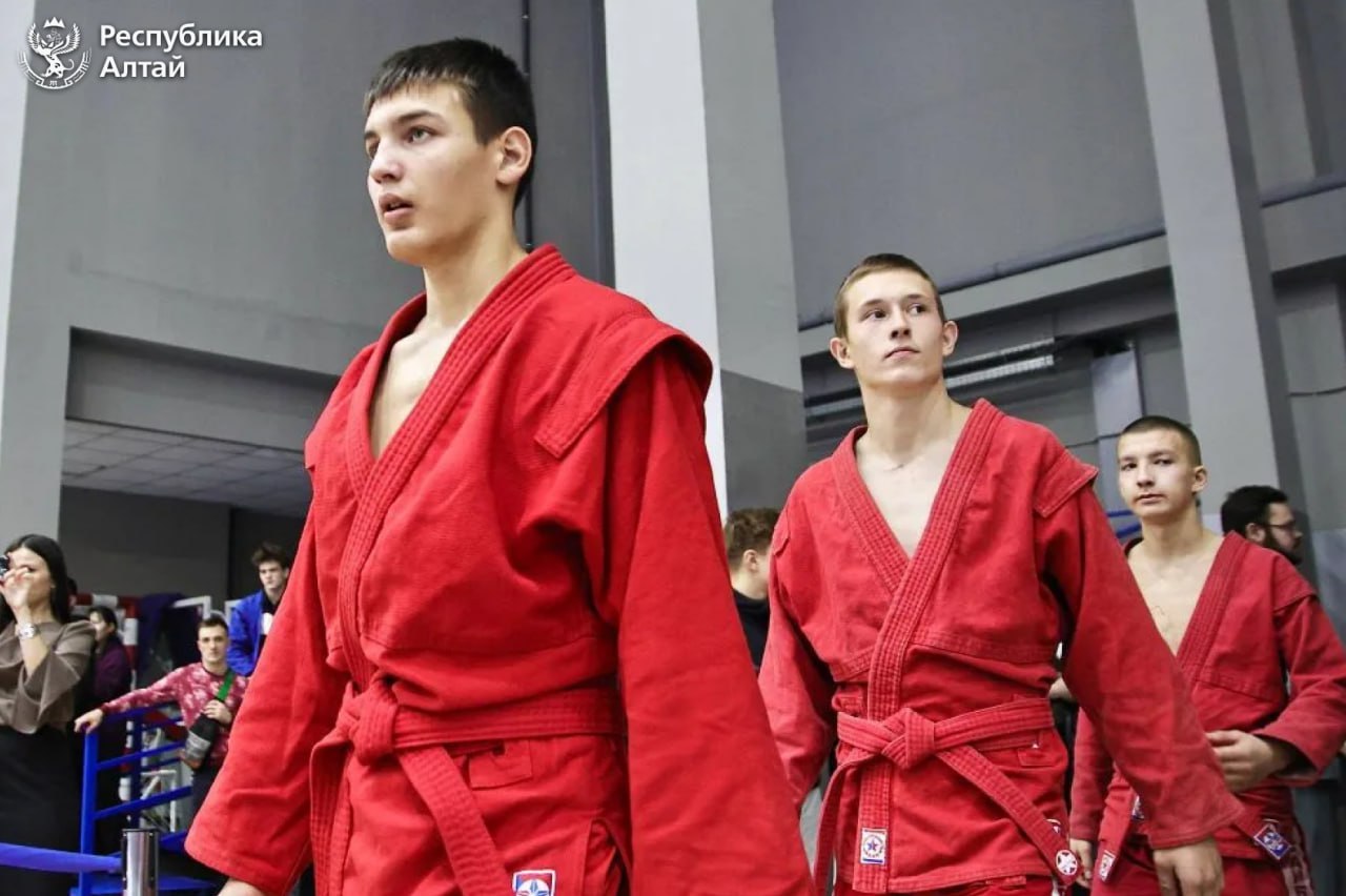 Республика Алтай принимает соревнования на Первенство и Чемпионат Сибирского федерального округа по самбо в память о Герое России Айдаре Карабашеве Республика Алтай принимает соревнования на Первенство и Чемпионат Сибирского федерального округа по самбо в память о Герое России Айдаре Карабашеве
