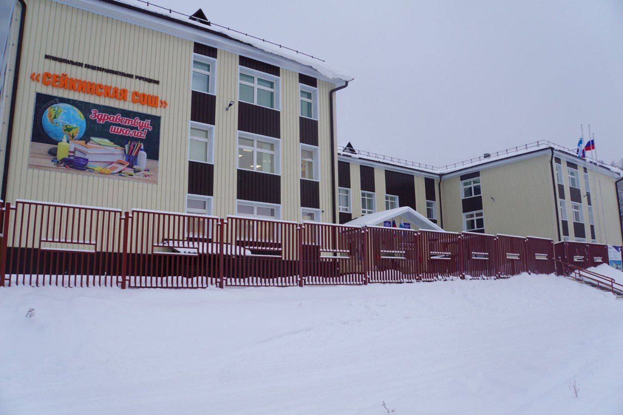 В рамках Дня муниципалитета вместе с главой региона Андреем Турчаком осмотрели ход строительства нового здания детского сада «Медвежонок» в Каракокше В рамках Дня муниципалитета вместе с главой региона Андреем Турчаком осмотрели ход строительства нового здания детского сада «Медвежонок» в Каракокше