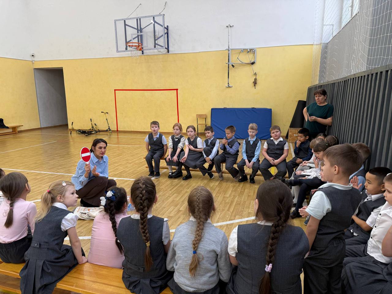 «Лаборатория безопасности» провела урок в Гимназии № 3 г. Горно-Алтайска «Лаборатория безопасности» провела урок в Гимназии № 3 г. Горно-Алтайска