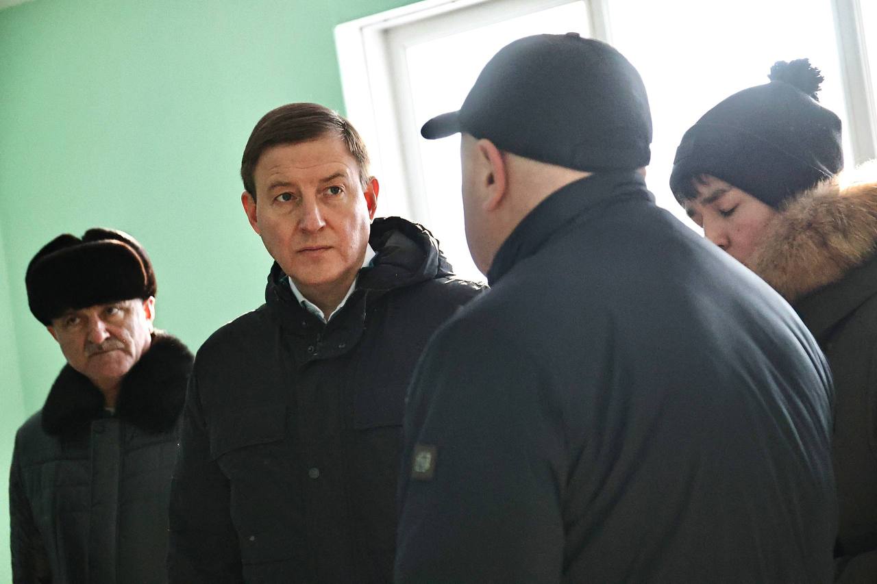 В рамках Дня муниципалитета вместе с главой региона Андреем Турчаком осмотрели ход строительства нового здания детского сада «Медвежонок» в Каракокше В рамках Дня муниципалитета вместе с главой региона Андреем Турчаком осмотрели ход строительства нового здания детского сада «Медвежонок» в Каракокше