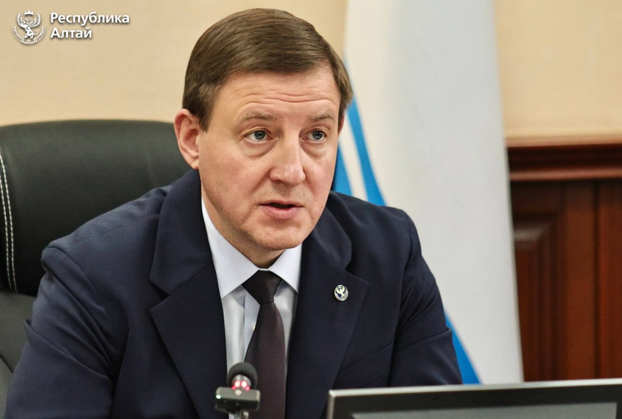 На заседании правительства обсудили развитие дорожно-транспортной сети в Республике Алтай На заседании правительства обсудили развитие дорожно-транспортной сети в Республике Алтай