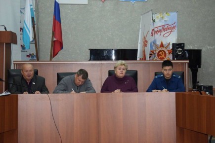 Прокуроры Усть-Коксинского, Шебалинского, Майминского районов провели совещания, посвященные вопросу борьбы с коррупцией