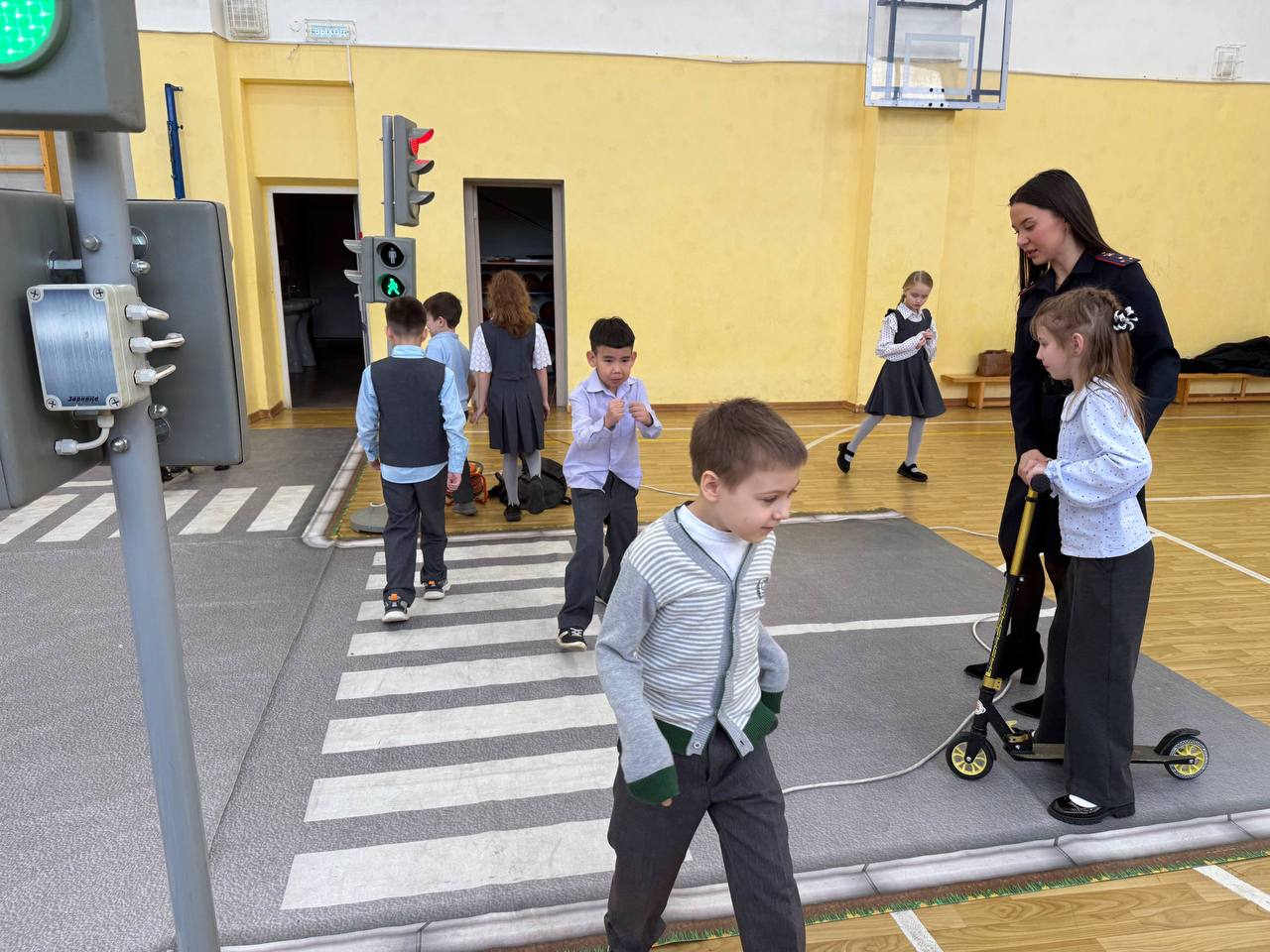 «Лаборатория безопасности» провела урок в Гимназии № 3 г. Горно-Алтайска «Лаборатория безопасности» провела урок в Гимназии № 3 г. Горно-Алтайска