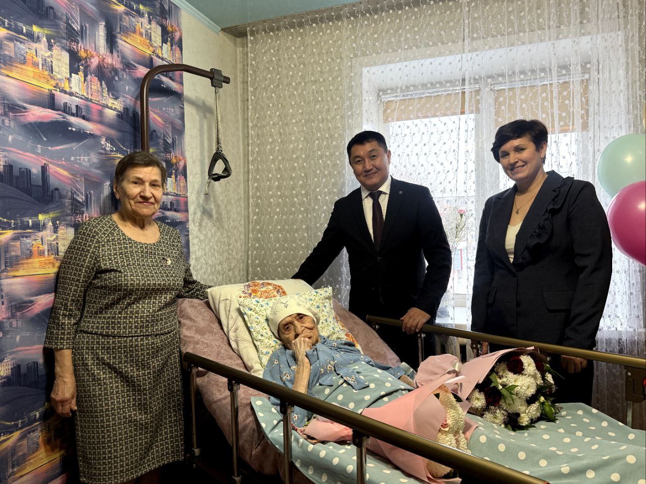 Участник Великой Отечественной войны Александра Семеновна Алексеева отмечает 101-й день рождения! Участник Великой Отечественной войны Александра Семеновна Алексеева отмечает 101-й день рождения!