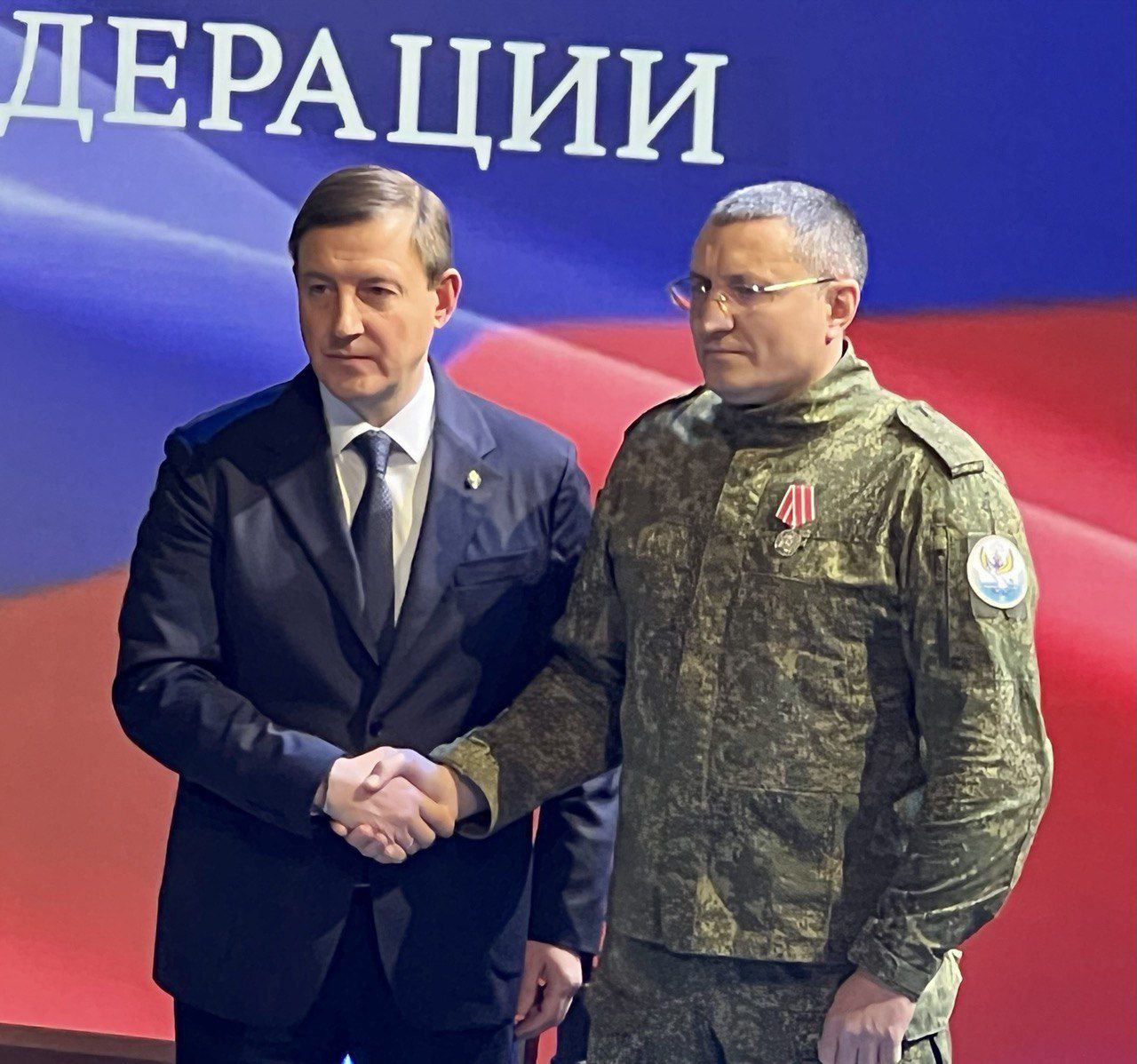 Накануне важного и значимого праздника — Дня Конституции РФ в республиканском музее состоялись открытие Национального центра «Алтай» и церемония вручения государственных наград Накануне важного и значимого праздника — Дня Конституции РФ в республиканском музее состоялись открытие Национального центра «Алтай» и церемония вручения государственных наград