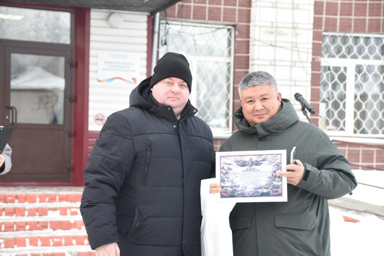 Ольга Сафронова: Шесть фур с гуманитарной помощью для наших бойцов отправляются сегодня в путь Ольга Сафронова: Шесть фур с гуманитарной помощью для наших бойцов отправляются сегодня в путь